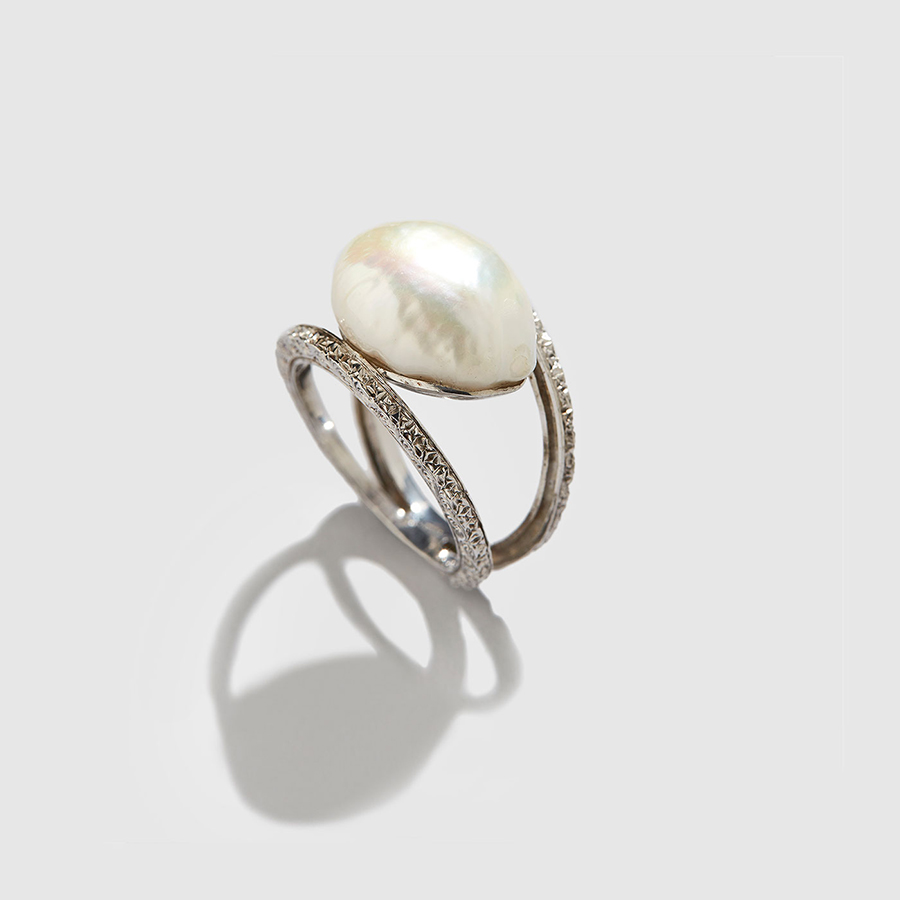 DOLLY BOUCOYANNIS-Pearl Ring