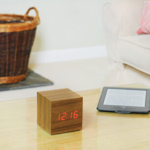 GINGKO GK08R8 Wooden Cube Click Clock